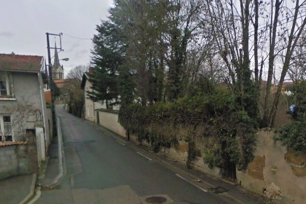 Une partie de la rue de Verdun à Jonage (69)