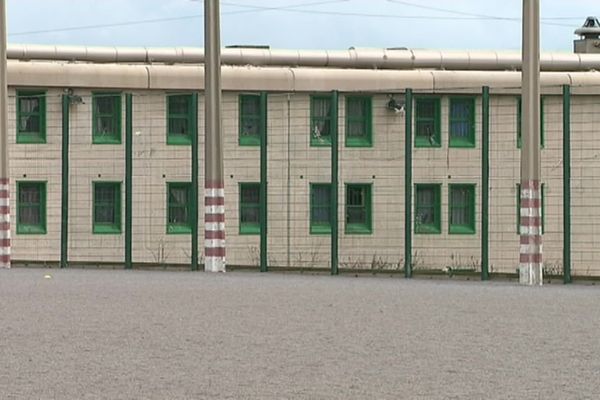 Deux détenus ont été dépistés positifs, soignés et mis en confinement pour coronavirus à la Maison d'Arrêt de Villeneuve-lès-Maguelone (Hérault)