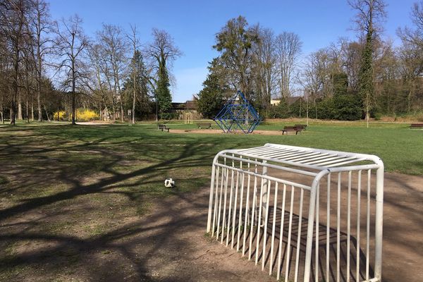 À Strasbourg, les parcs doivent fermer lors des épisodes de vent violent.