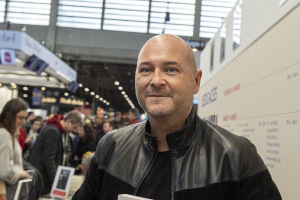 Une cinquième femme a accusé Sébastien Cauet de viol et d'agression sexuelle..