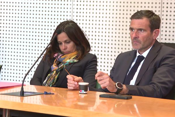 Valérie Bozzi et Jean-Martin Mondoloni, les co-présidents du groupe de droite Un Soffiu novu à l'Assemblée de Corse.