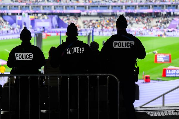 (Photo d'illustration) La police a interpellé 7 personnes près du stade Charléty à Paris, après cette rixe.