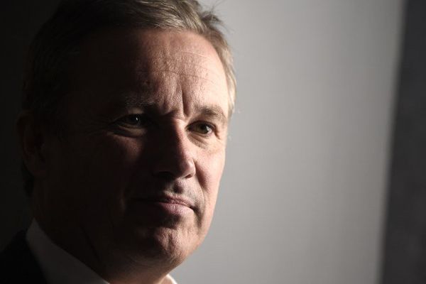 Nicolas Dupont-Aignan se rend dans l'Aube ce mercredi 16 mars 2016.