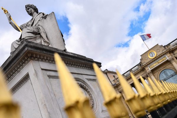 Les abords de l'Assemblée Nationale, à Paris. 