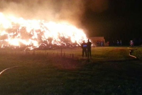 Une quinzaine de pompiers ont été mobilisés cette nuit à Epron pour maîtriser l'incendie