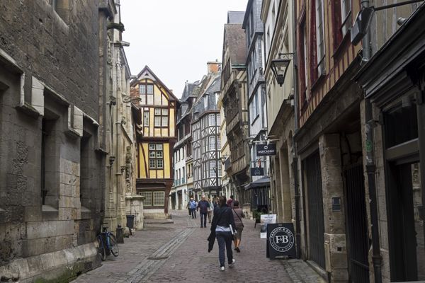 Rouen accède à la quatrième place du baromètre établi par Meilleurtaux et Météojob tandis que Caen atteint la dixième place.