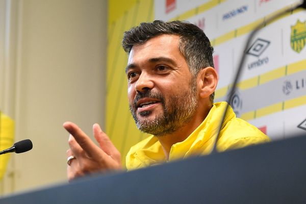 Conférence de presse au centre d' entrainement de la Jonelière du nouvel entraineur du FC Nantes Sergio Conceição en présence de Waldemar Kita.