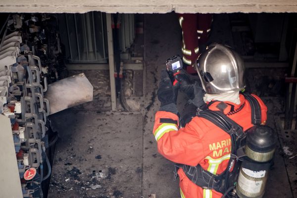 L' explosion a eu lieu dans un poste de transformation ERDF, rue Francis Davso à Marseille.