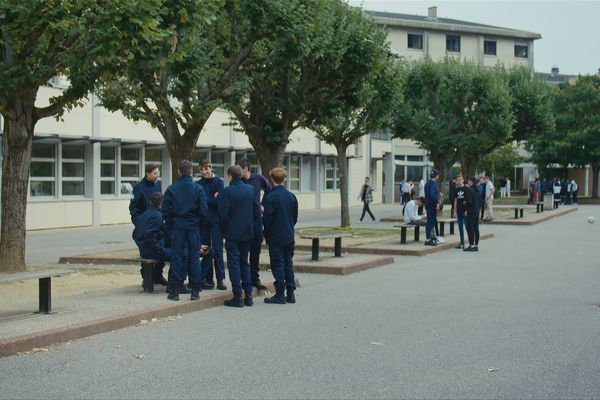 La cour du lycée professionnel de Tournon en Ardèche où a été tourné une partie du film d'Alexandre Hilaire