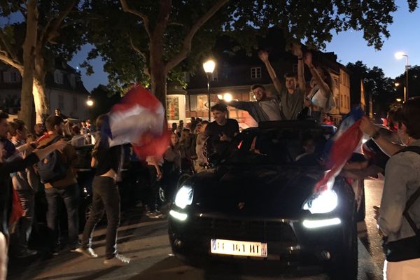 Concerts de klaxons dans la capitale alsacienne pendant une bonne partie de la nuit.