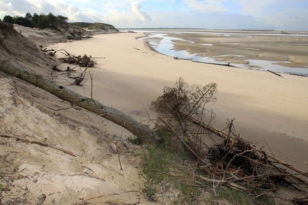 La mer attaque la terre, le recul du trait de côte, un phénomène naturel et général