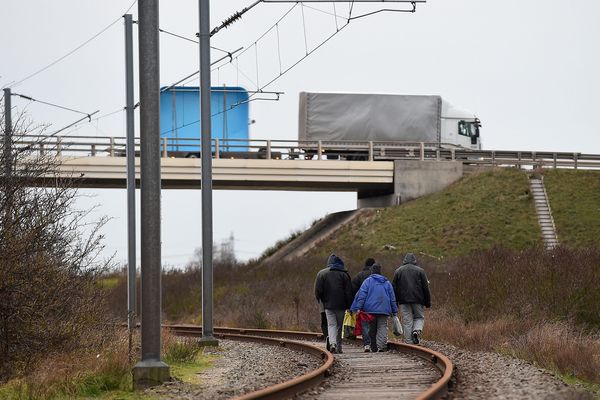 L'agression a eu lieu à Loon Plage. Les migrants y rejoignent le port ouest d'où partent des ferries vers l'Angleterre