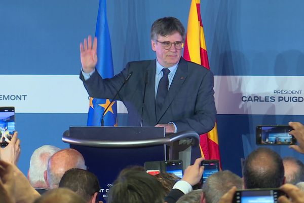 Lex-Président en exil, Carles Puigdemont, annonce sa candidature aux élections régionales de Catalogne le 12 mai 2024.