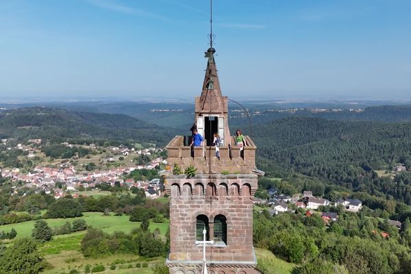 Un panorama à couper le souffler sur le massif des Vosges, un lieu chargé d'histoire et de mystère, le rocher de Dabo est l'un des coups de cœur de la rédaction pour ces journées du patrimoine.