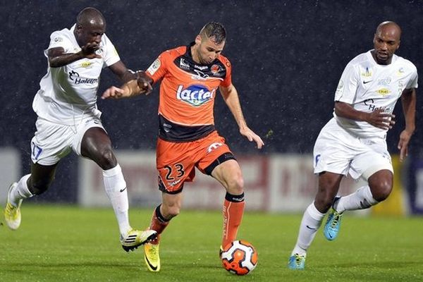 Antony Robic lors du match Laval Red Star le 1er novembre 2013