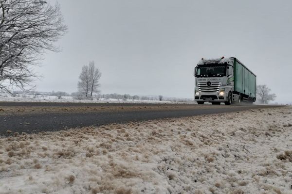 Les routes du Massif Central à nouveau sous surveillance pour un risque de neige et de verglas.