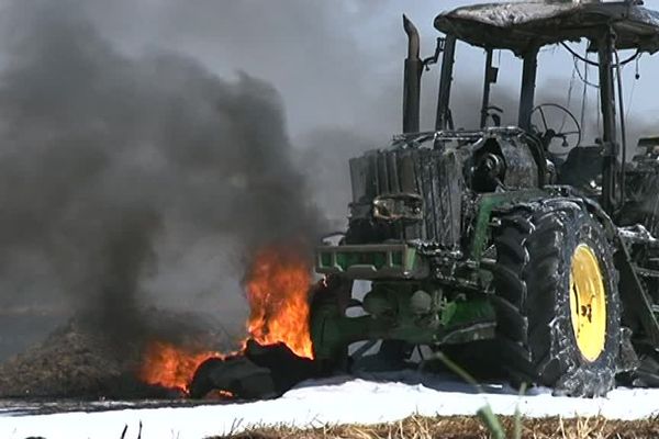 Un incendie a ravagé une dizaine d'hectares de chaume à Marsillargues, dans l'Hérault - 26 juin 2016