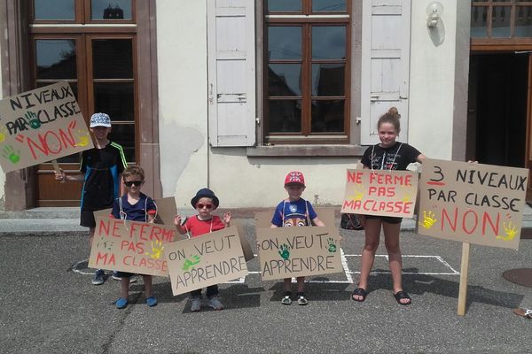 Blocage de l'école de Dessenheim