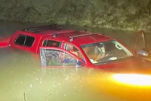 La voiture piégée par la montée de eaux lundi 11 janvier en Ariège