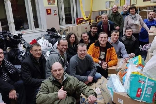 Guerre en Ukraine : les premiers dons de Saint-Pierre-de-Chandieu sont arrivés en Ukraine. le 5 mars dernier.