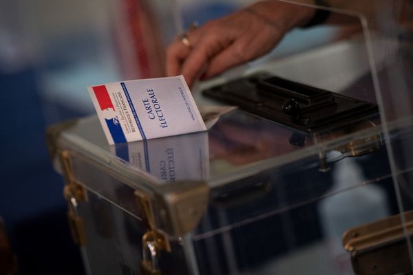 Les votes pour l'élection présidentielle se dérouleront les 10 e 23 avril 2022.