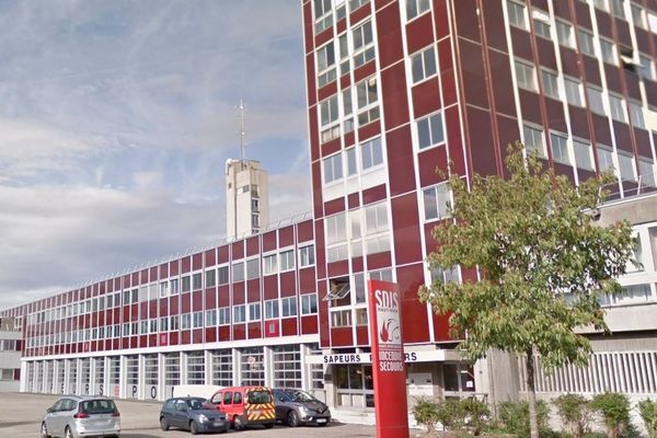 Le règlement de compte a eu lieu près de la caserne des pompiers à Mulhouse.