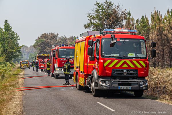 Ce jeudi, le travail des pompiers se concentrera sur les lisières.