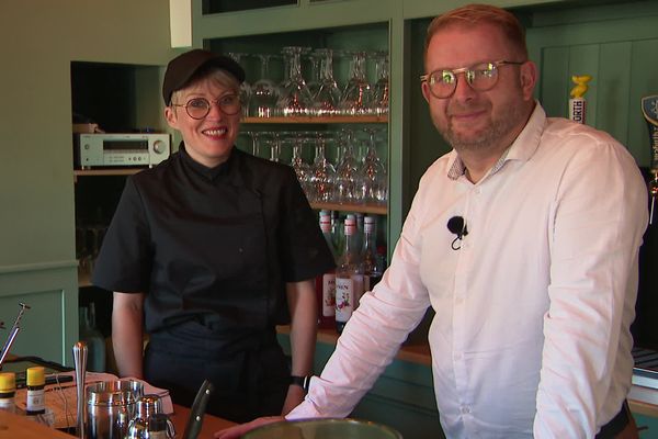 Devant le retour des clients, Marie et Cédric Delaleau ont retrouvé le sourire un an aprés les inondations.