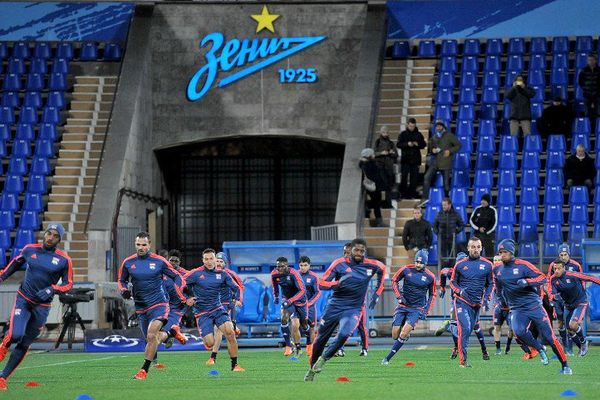 Les lyonnais à l'entraînement au stade Petrovsky / 19/10/15