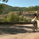 La Dolce Via, randonnée cyclable de 90 kilomètres, suit le tracée d'une ancienne voie de chemin de fer.