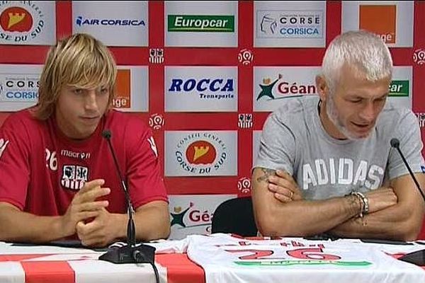 05/09/13 - Alessandro Crescenzi, lors de sa présentation officielle à l'AC Ajaccio