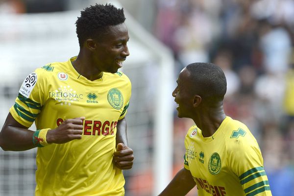 Gakpé et Alhadur lors du derby entre le Stade Rennais et le FC Nantes, le 29 septembre 2013