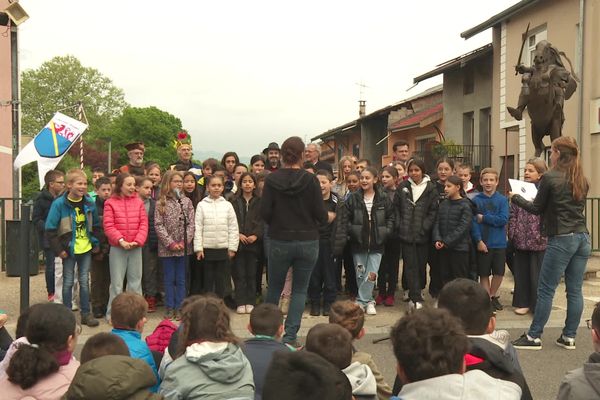 Pontcharra, commune natale du chevalier Bayard, a commémoré les 500 ans de sa mort le 30 avril 2024.