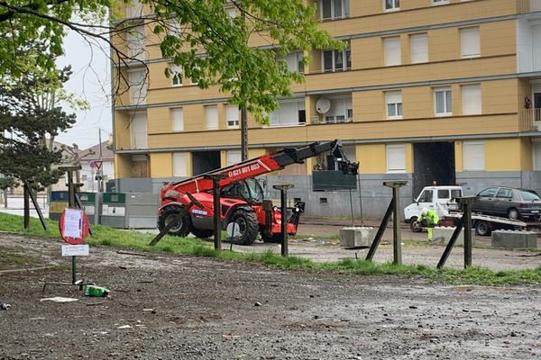 La casse sauvage du quartier du Vigenal neutralisée par la pose de blocs de béton