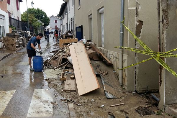 A Chaponnay, les dégâts causés par la pluie et la boue ... 8/6/18 