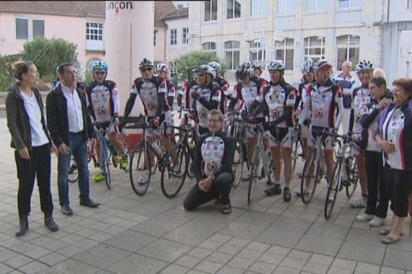 Les cyclistes de la Ronde l'Espoir 2015