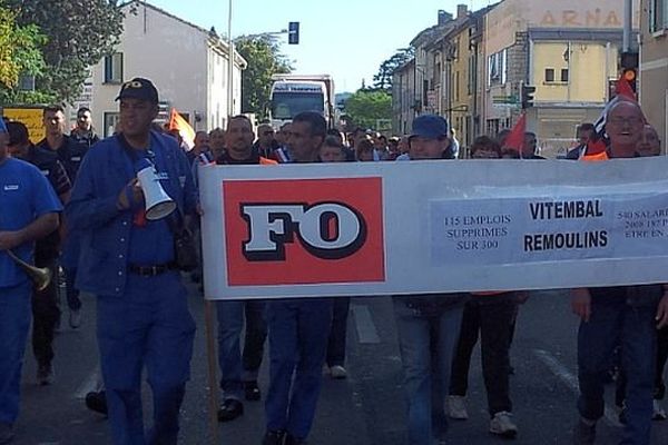 Remoulins (Gard) - manifestation des salariés de Vitembal - 16 octobre 2013.