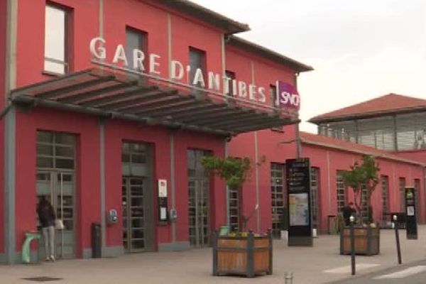 La Gare d'Antibes déserte le 3 avril, jour de grève