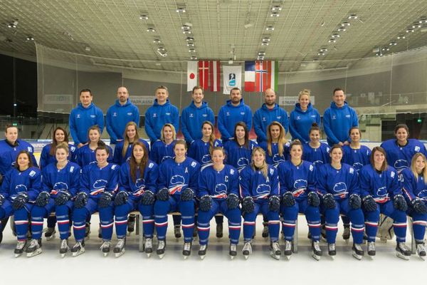 A Vaujany En Isere L Equipe De France Feminine De Hockey Se Bat Pour L Elite