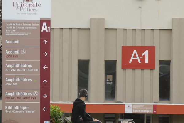 A la rentrée 2019, l'université de Poitiers accueille 28 500 étudiants.