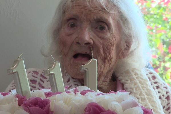 Un anniversaire pour les 111 ans de la doyenne des Alpes-Maritimes.