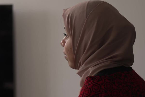 Wafa, palestinienne, témoigne face à l'actualité.