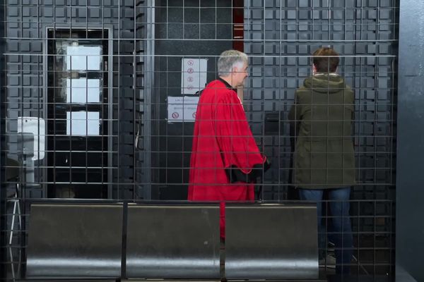 Devant la cour d'Assises de Loire-Atlantique, à Nantes, pour le procès du restaurateur de Fouesnant accusé de violences, proxénétisme et viols sur son ex-compagne. 25 novembre 2024