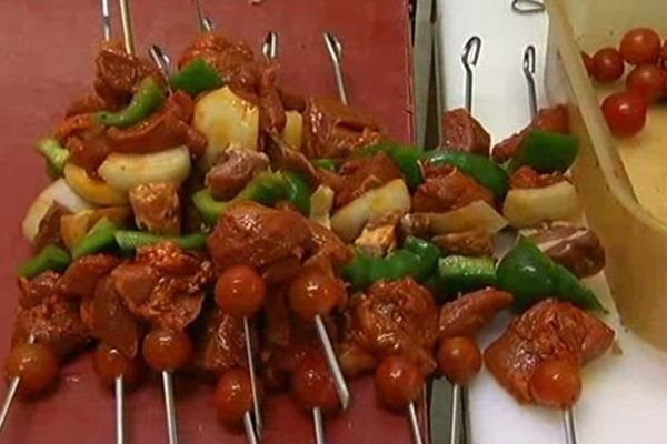 Les brochettes sont prêtes, reste à retrouver des températures dignes du mois de mai