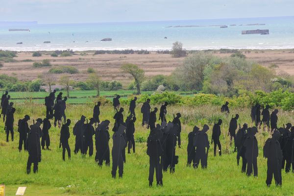 Patrimoine mondial de l'UNESCO. Les plages du Débarquement une nouvelle fois candidates (Photo archives 1.475 silhouettes en hommage aux soldats)