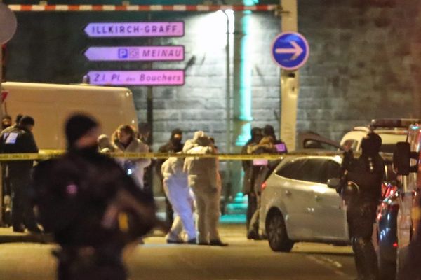 La police scientifique dans la rue du Lazaret à Strasbourg où a été abattu Cherif Chekatt par la brigade spécialisée, jeudi soir 13 décembre 2018