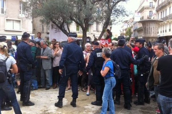 Ambiance tendue devant la préfecture à Montpellier