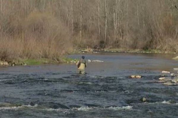 Steeve Colin, guide de pêche, a guidé notre équipe dans les dédales de la Loire