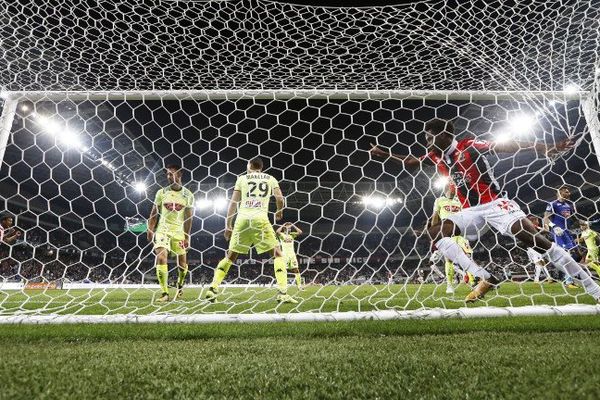 Angers ramène un point après son match nul face à Nice