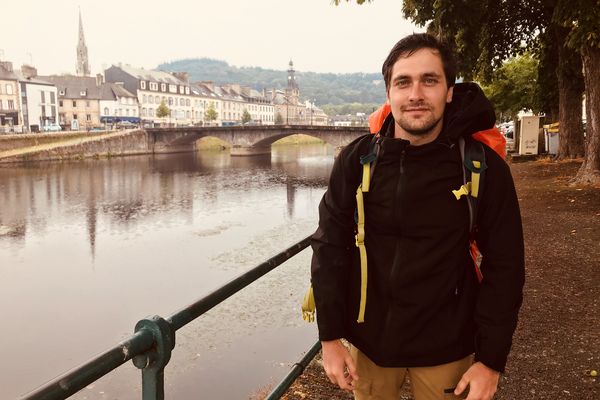 Nous avons nous aussi, rencontré Edwin Bezier au détour d'un chemin et l'avons accompagné jusqu'à Châteaulin.